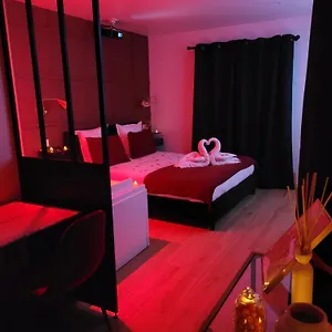 Appartement Nuit D'evasion Avec Baignoire Balneotherapie, Toulon